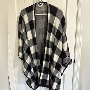 Kensie Checkered Shall